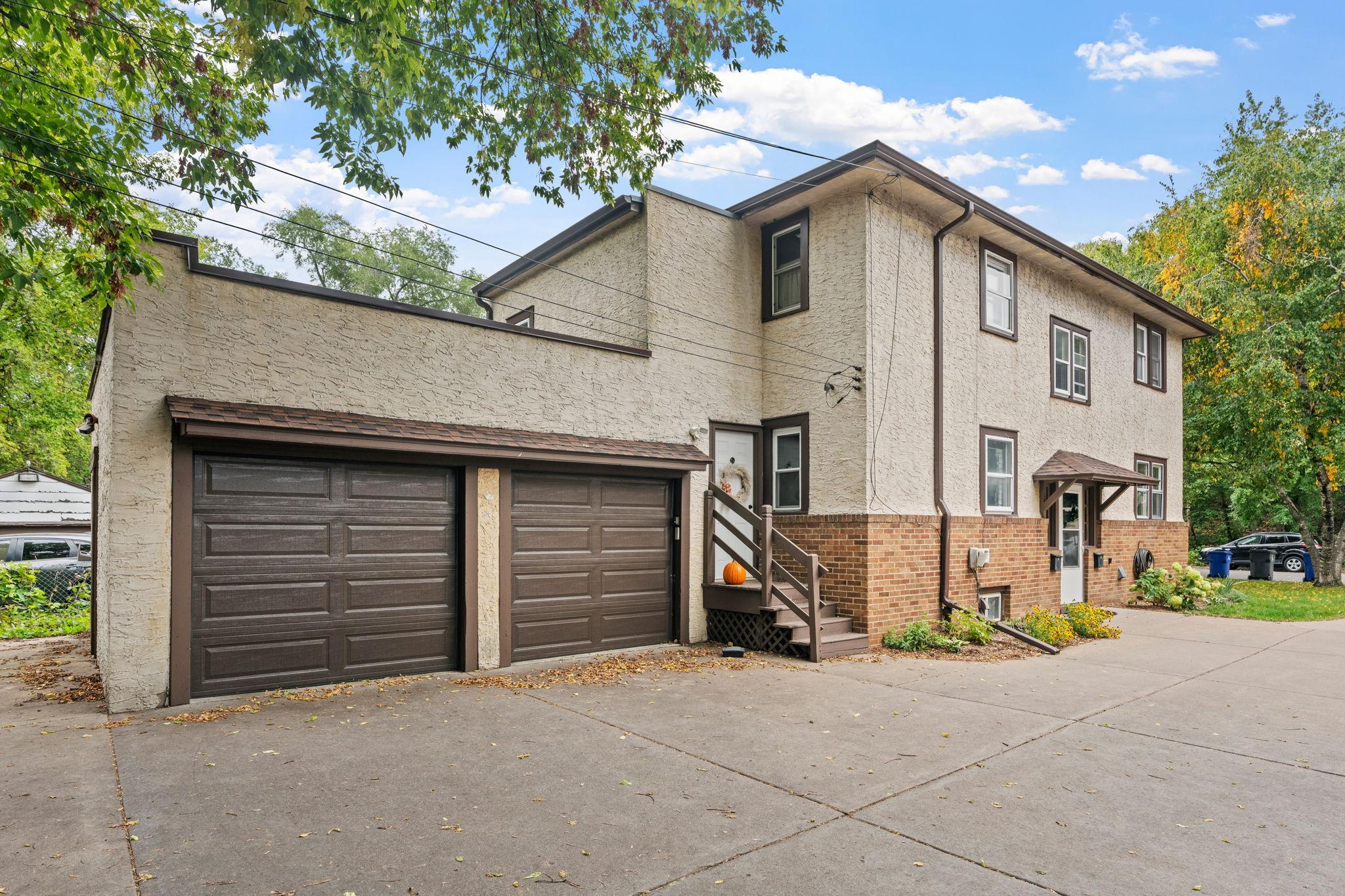 4-web-or-mls-261 W Robie St 1-4.jpg