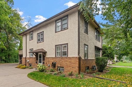261 Robie Street W, Saint Paul, MN 55107
