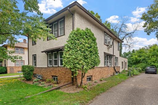 261 Robie Street W, Saint Paul, MN 55107