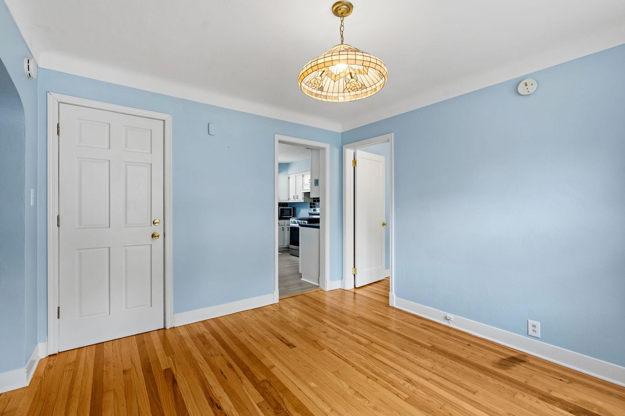 12-web-or-mls-261 W Robie St 1-12.jpg