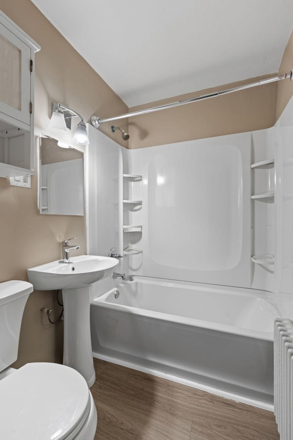21-web-or-mls-261 W Robie St 1-21.jpg