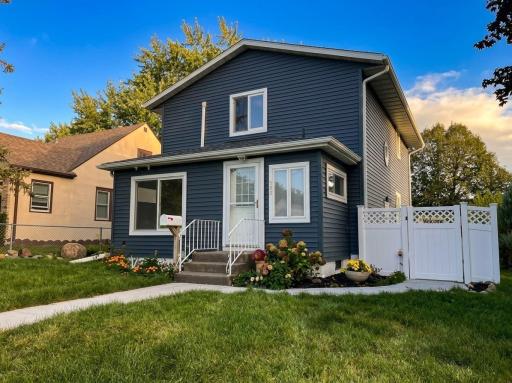 909 8th Avenue S, South Saint Paul, MN 55075