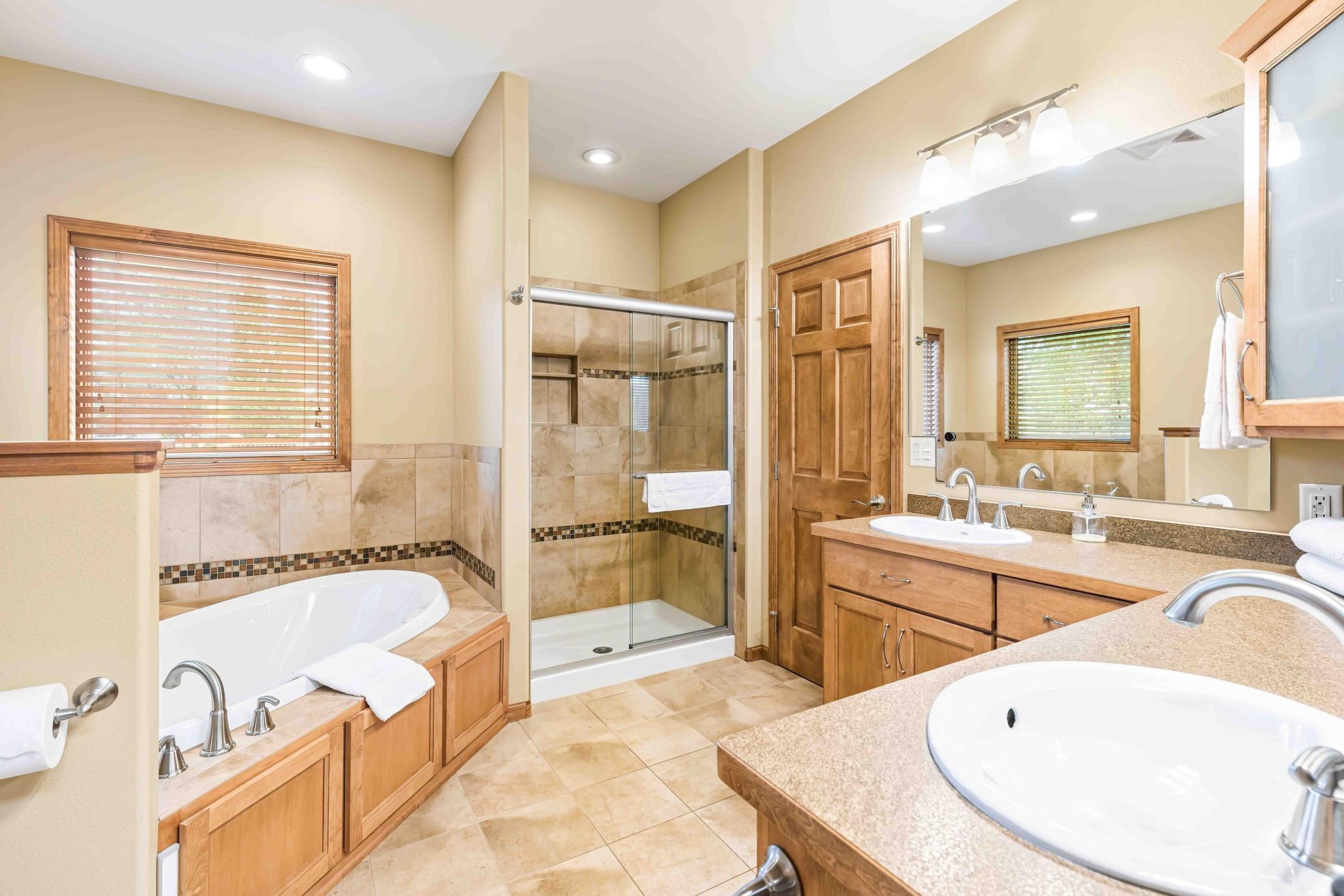 4295 49th Ave S Fargo ND_MLS-31.jpg