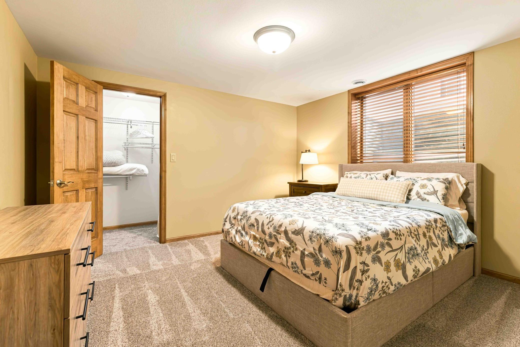 4295 49th Ave S Fargo ND_MLS-45.jpg