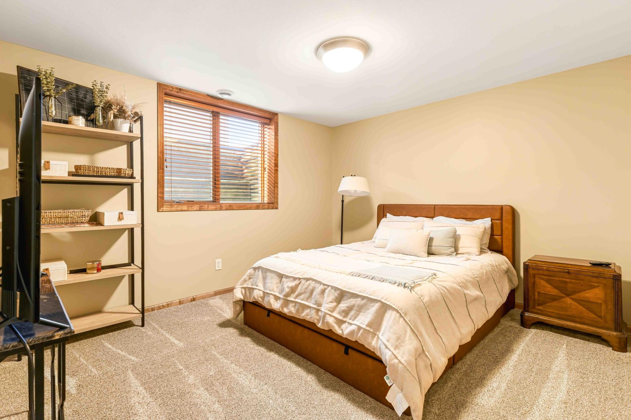 4295 49th Ave S Fargo ND_MLS-44.jpg