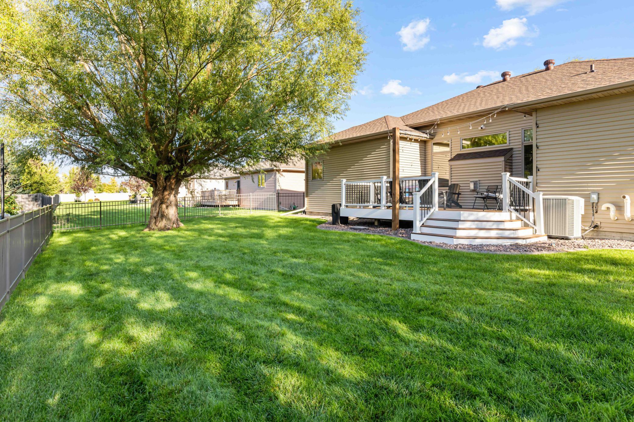4295 49th Ave S Fargo ND_MLS-11.jpg