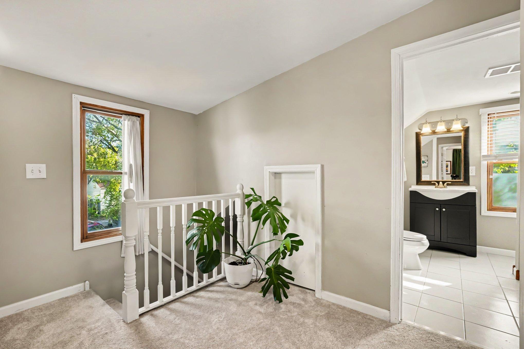 Upper Level Nook Area