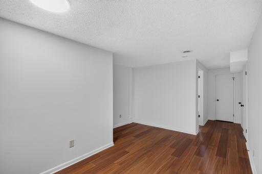 2820 31st Avenue S, Minneapolis, MN 55406
