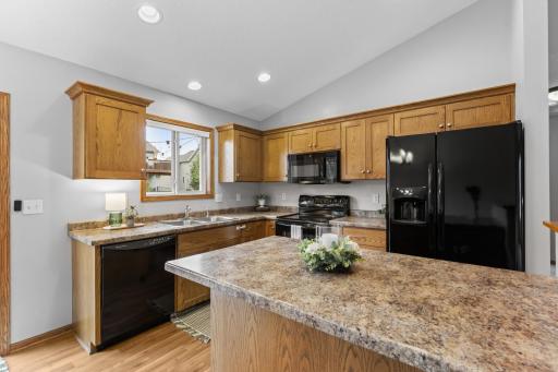 6159 Hillsboro Drive NW, Rochester, MN 55901