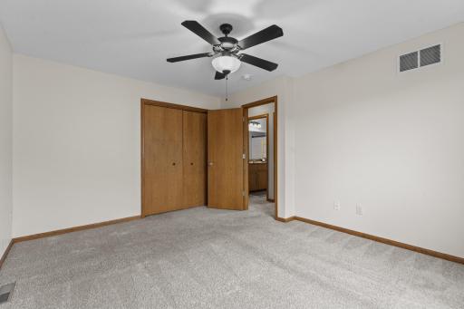 6159 Hillsboro Drive NW, Rochester, MN 55901