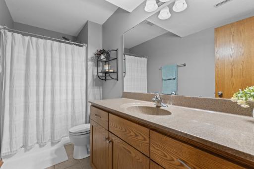 6159 Hillsboro Drive NW, Rochester, MN 55901