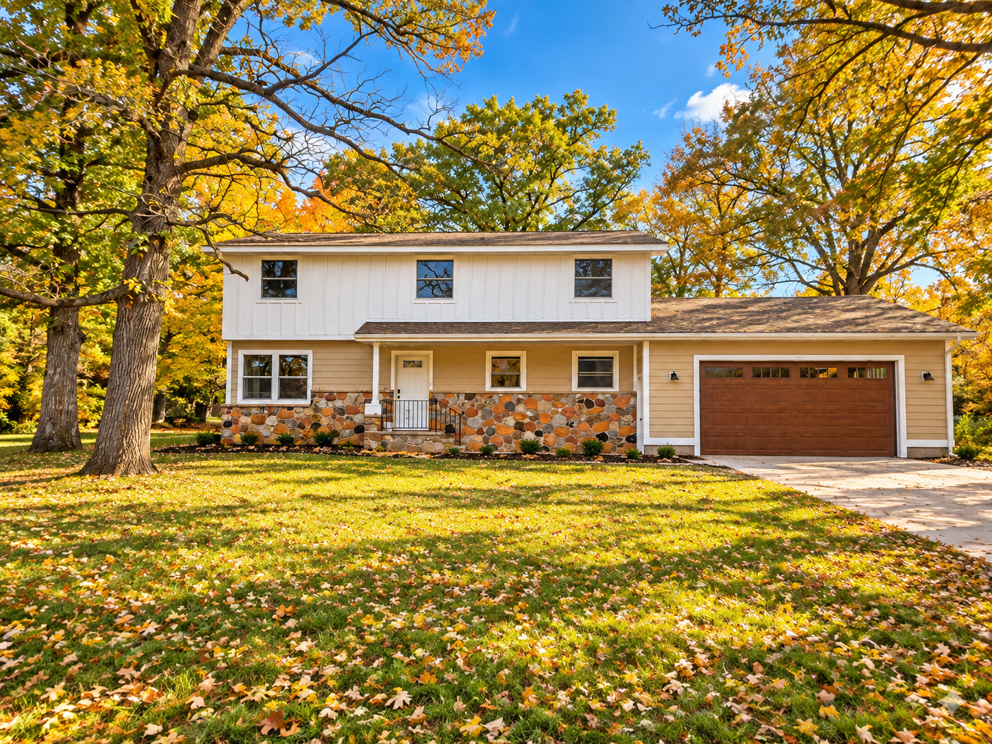 Property photo for 10814 Pioneer Drive SE, Milaca, MN 56353