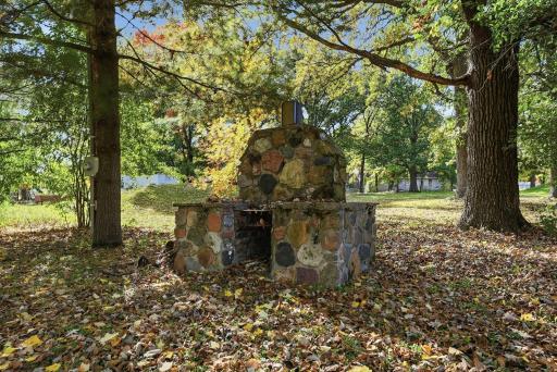 10814 Pioneer Drive SE, Milaca, MN 56353