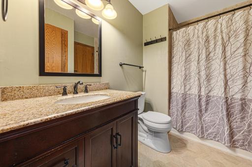 1728 Greenhaven Lane NE, Owatonna, MN 55060