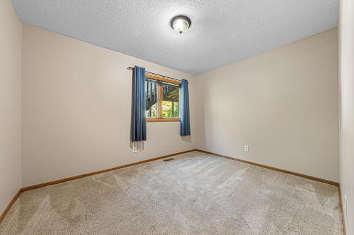 1728 Greenhaven Lane NE, Owatonna, MN 55060