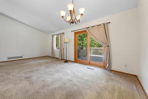 1728 Greenhaven Lane NE, Owatonna, MN 55060
