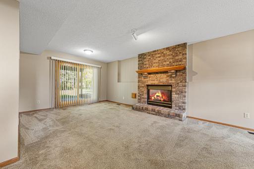 1728 Greenhaven Lane NE, Owatonna, MN 55060