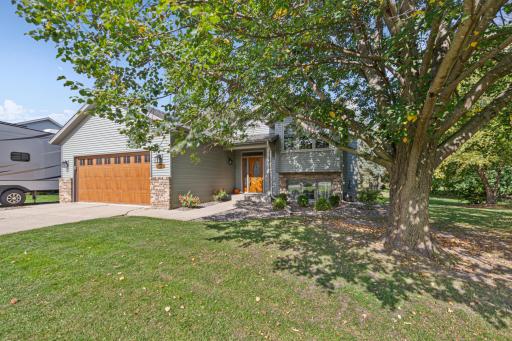 1728 Greenhaven Lane NE, Owatonna, MN 55060