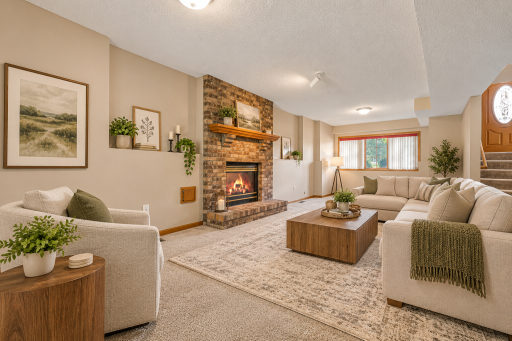 1728 Greenhaven Lane NE, Owatonna, MN 55060