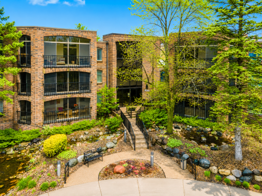 Highly secure building with Beautiful Entrance and Common areas. Youâll love being home, and may never want to leave!
