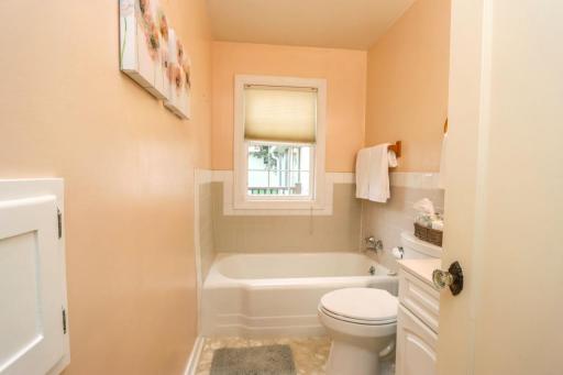 1311 N 5th Street, Mankato, MN 56001