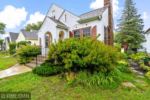 57-web-or-mls-844_Winslow_Ave_St_Paul_MN_0010.jpg