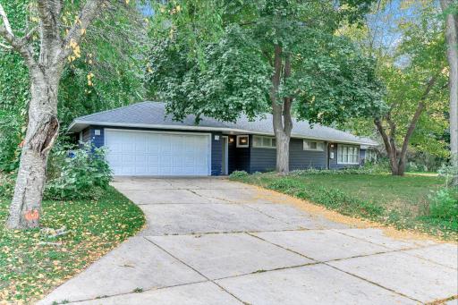401 Turnpike Road, Golden Valley, MN 55416