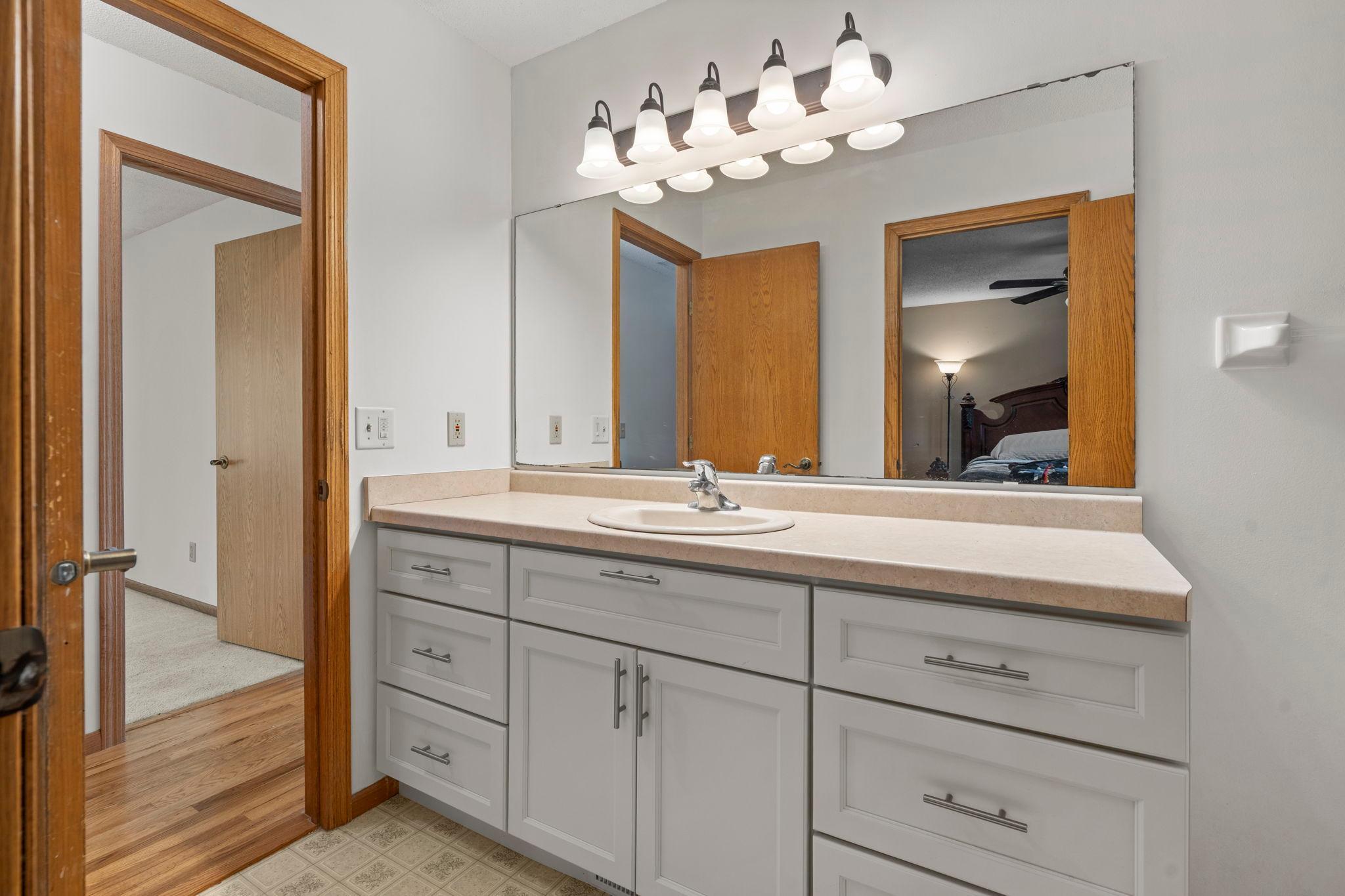 Upper level bathroom.
