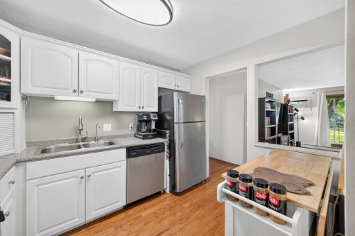 11160 Anderson Lakes Parkway, 214, Eden Prairie, MN 55344