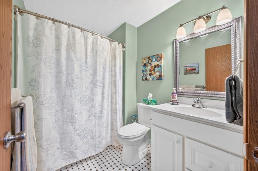 11160 Anderson Lakes Parkway, 214, Eden Prairie, MN 55344