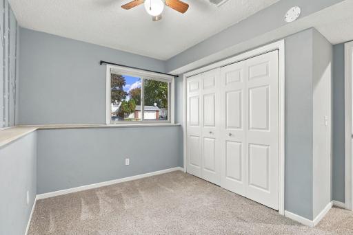 1980 Timber Wolf Trail N, Eagan, MN 55122