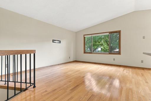 1980 Timber Wolf Trail N, Eagan, MN 55122