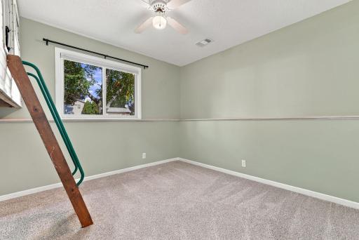 1980 Timber Wolf Trail N, Eagan, MN 55122