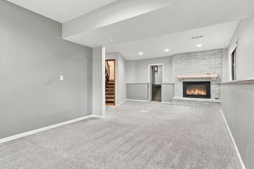 1980 Timber Wolf Trail N, Eagan, MN 55122