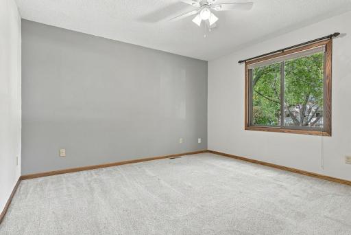1980 Timber Wolf Trail N, Eagan, MN 55122