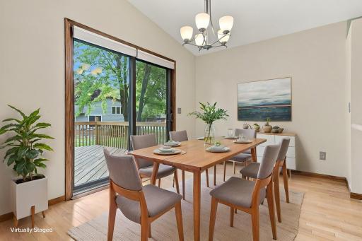 1980 Timber Wolf Trail N, Eagan, MN 55122