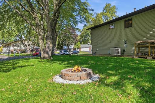 1980 Timber Wolf Trail N, Eagan, MN 55122