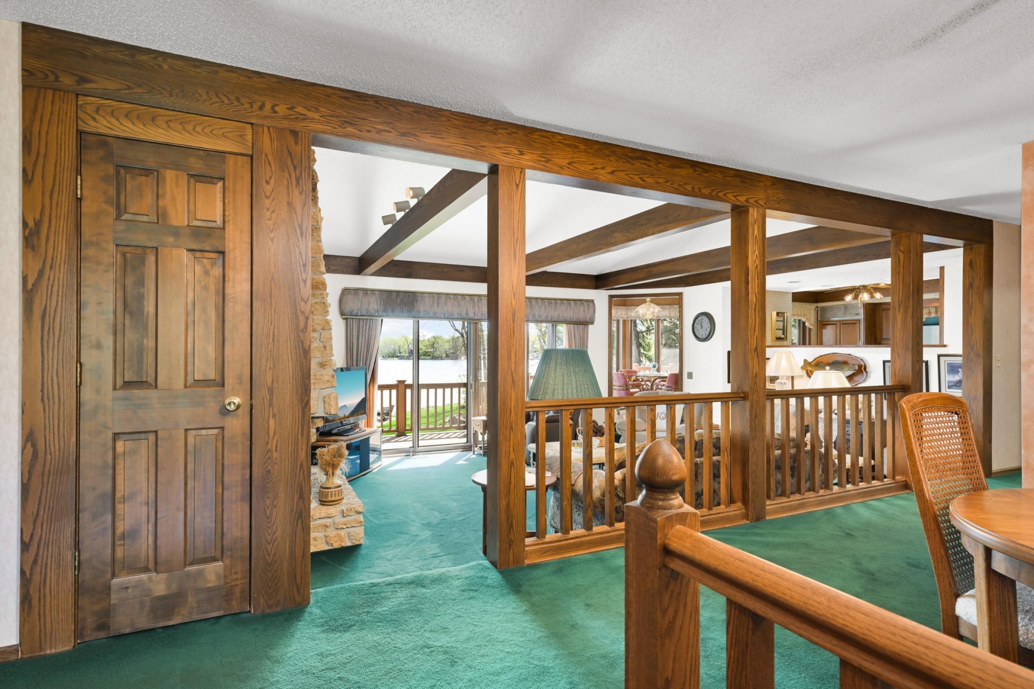 An open, connected layout draws your eye straight toward the lake.