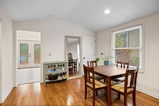 1027 5th Street E, Saint Paul, MN 55106