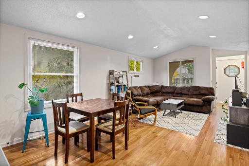 1027 5th Street E, Saint Paul, MN 55106