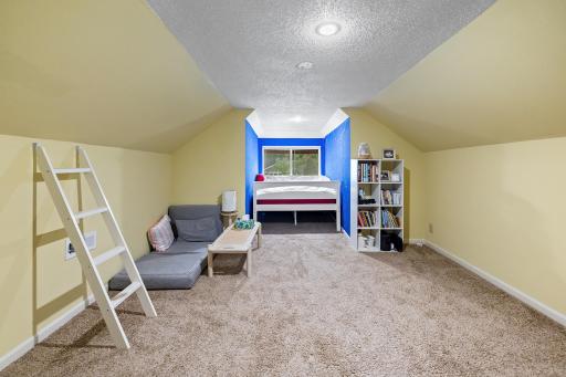 1027 5th Street E, Saint Paul, MN 55106