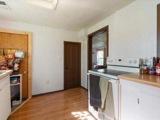 320 8th Street SE, B, Staples, MN 56479