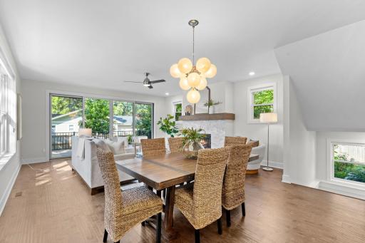 Dining Room - Natural Daylight Everywhere!