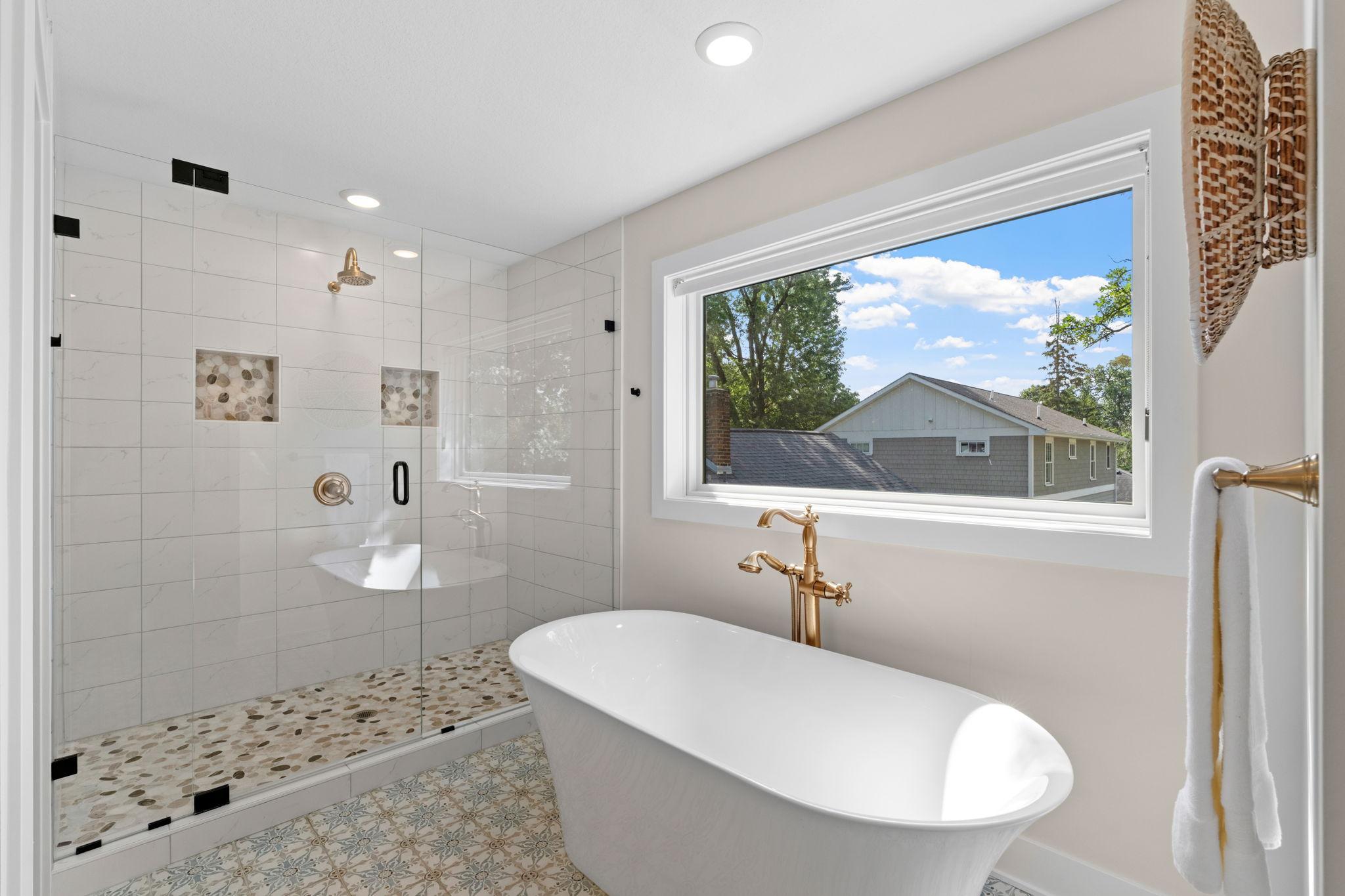 Soaking Tub & Walk-In Shower