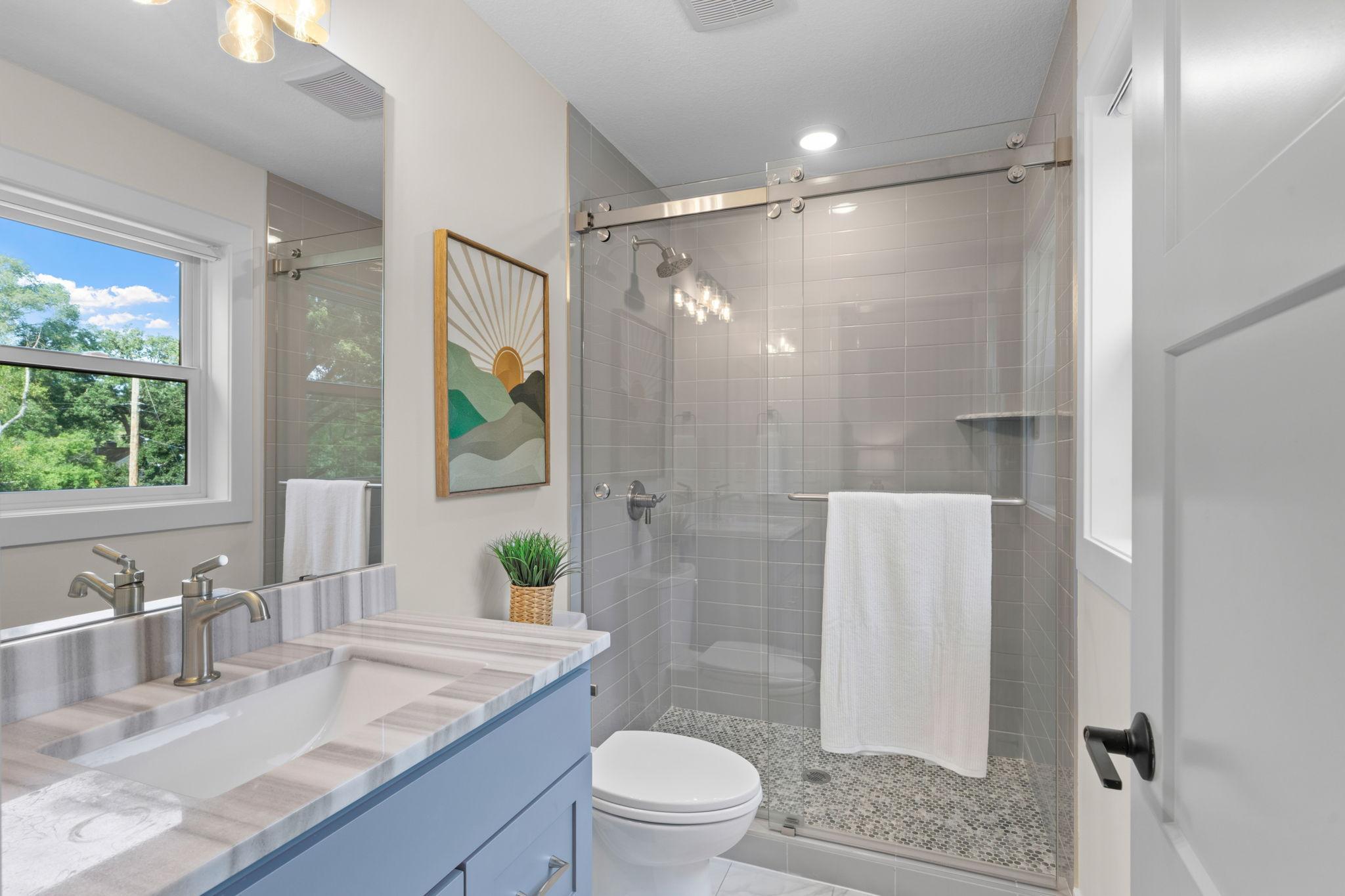En-Suite 3/4 Bathroom