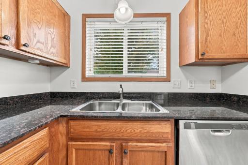 15515 Foghorn Lane, Apple Valley, MN 55124