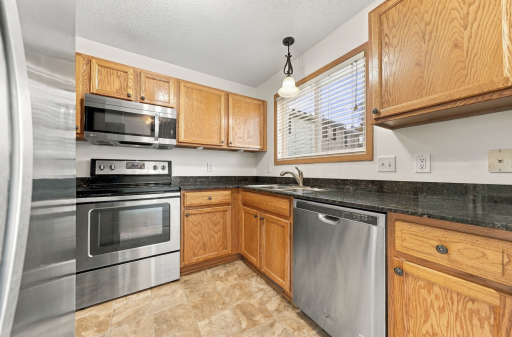 15515 Foghorn Lane, Apple Valley, MN 55124