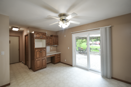 The kitchen has lots of lights due to the sliding patio doors that goes out to the pergalo, and patio area. Also a built in office area to keep things in order.