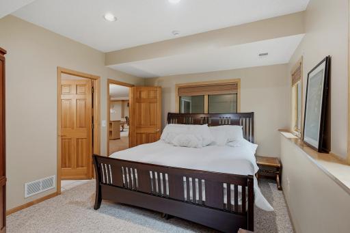 17700 Layton Path, Lakeville, MN 55044