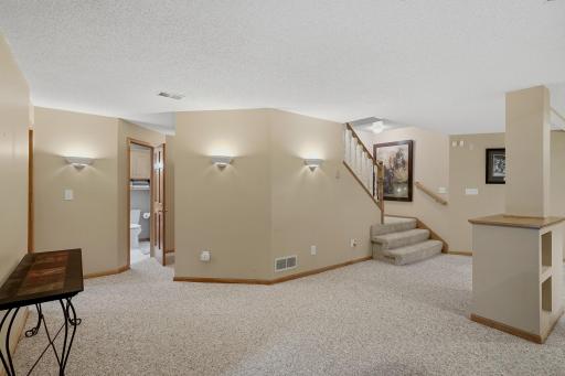 17700 Layton Path, Lakeville, MN 55044